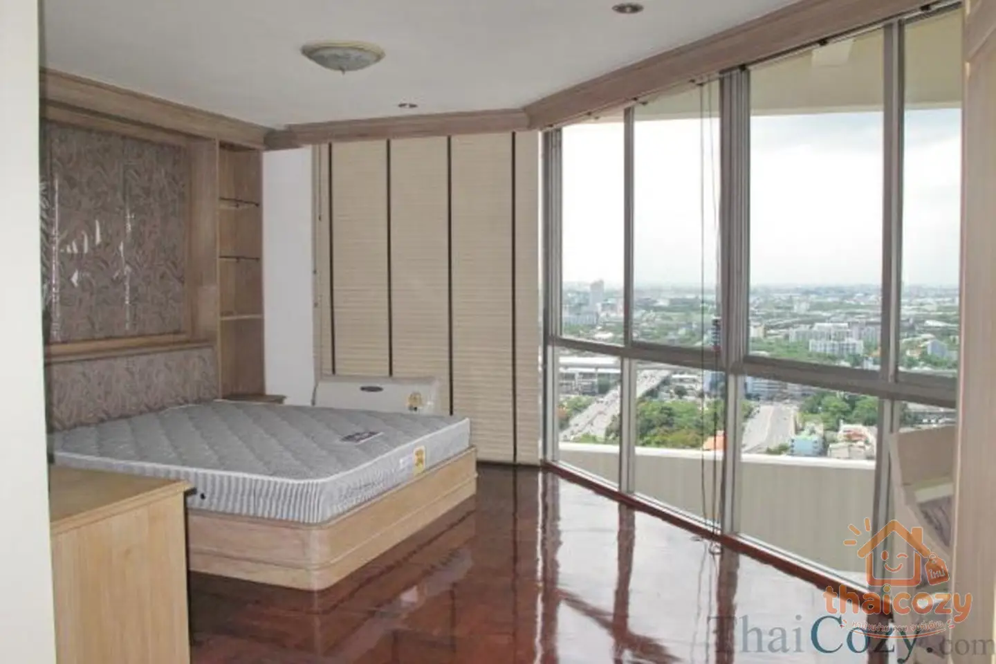 คอนโด 4 ห้องนอนให้เช่า เอกมัย (สุขุมวิท 65) photo 1