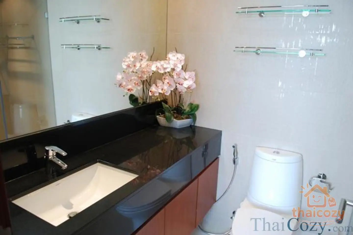 ให้เช่า 2 ห้องนอน ถนนราชดำริ ใกล้เซ็นทรัลเวิลด์ photo 2